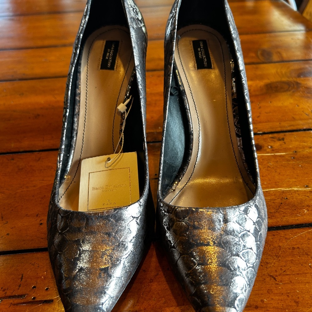 Zara Snakeskin Silver Textured Women's Stiletto Heels NWT